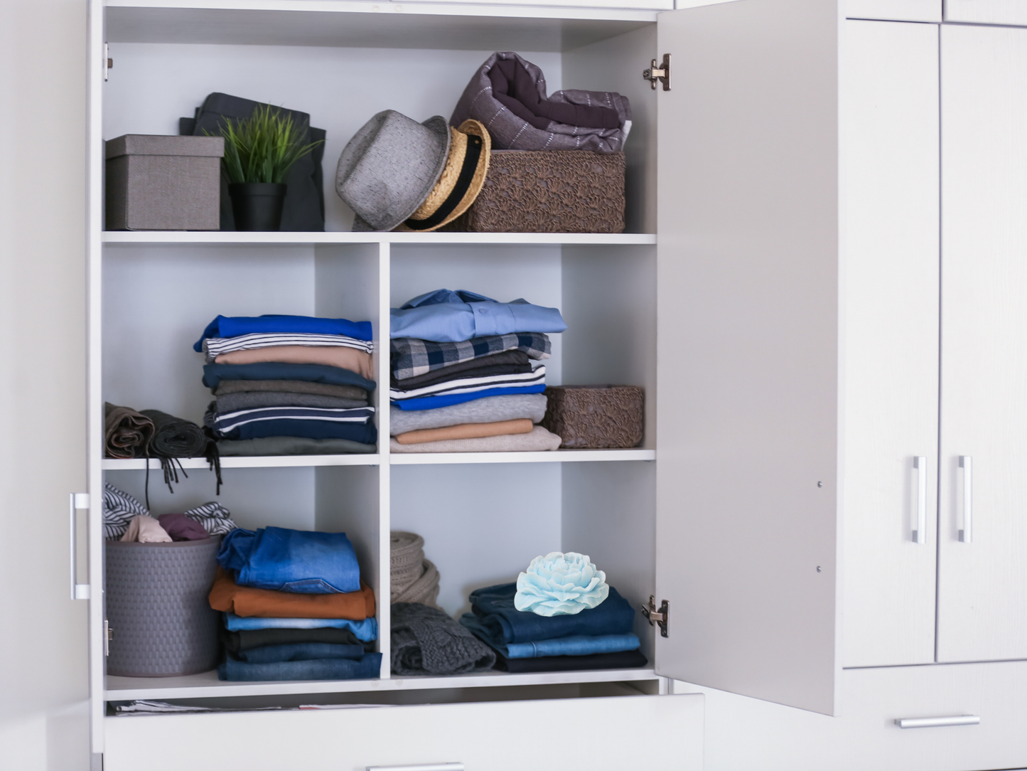 Handcrafted Closet & Drawer Sachet - Cozy & Comforting  – Warm, Inviting Scents for Relaxation & Seasonal Gifting - Scented Wax Flower Freshener